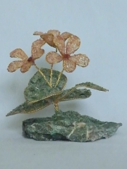 Drei Blumen (± 7 cm) mit Rosenquarz